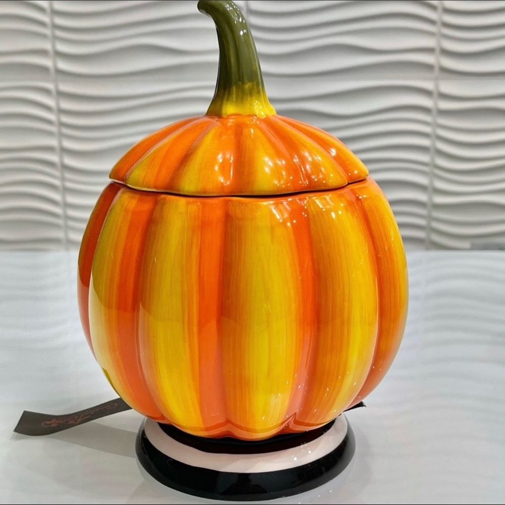 Carnival Cottage by JP Pumpkin đ Canister 2021 - Picture 4 of 5